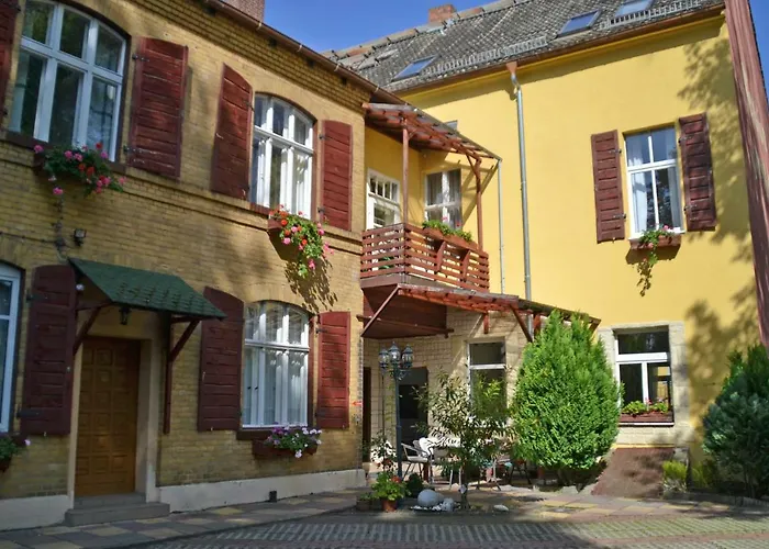 Zur Neisse بيت ضيافة 3*